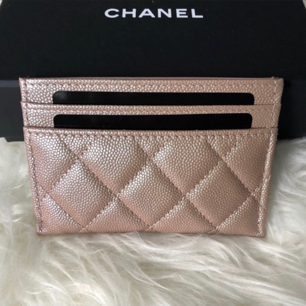 Chanel Quilted Card Holder Limited Edition - Picture 7 of 8